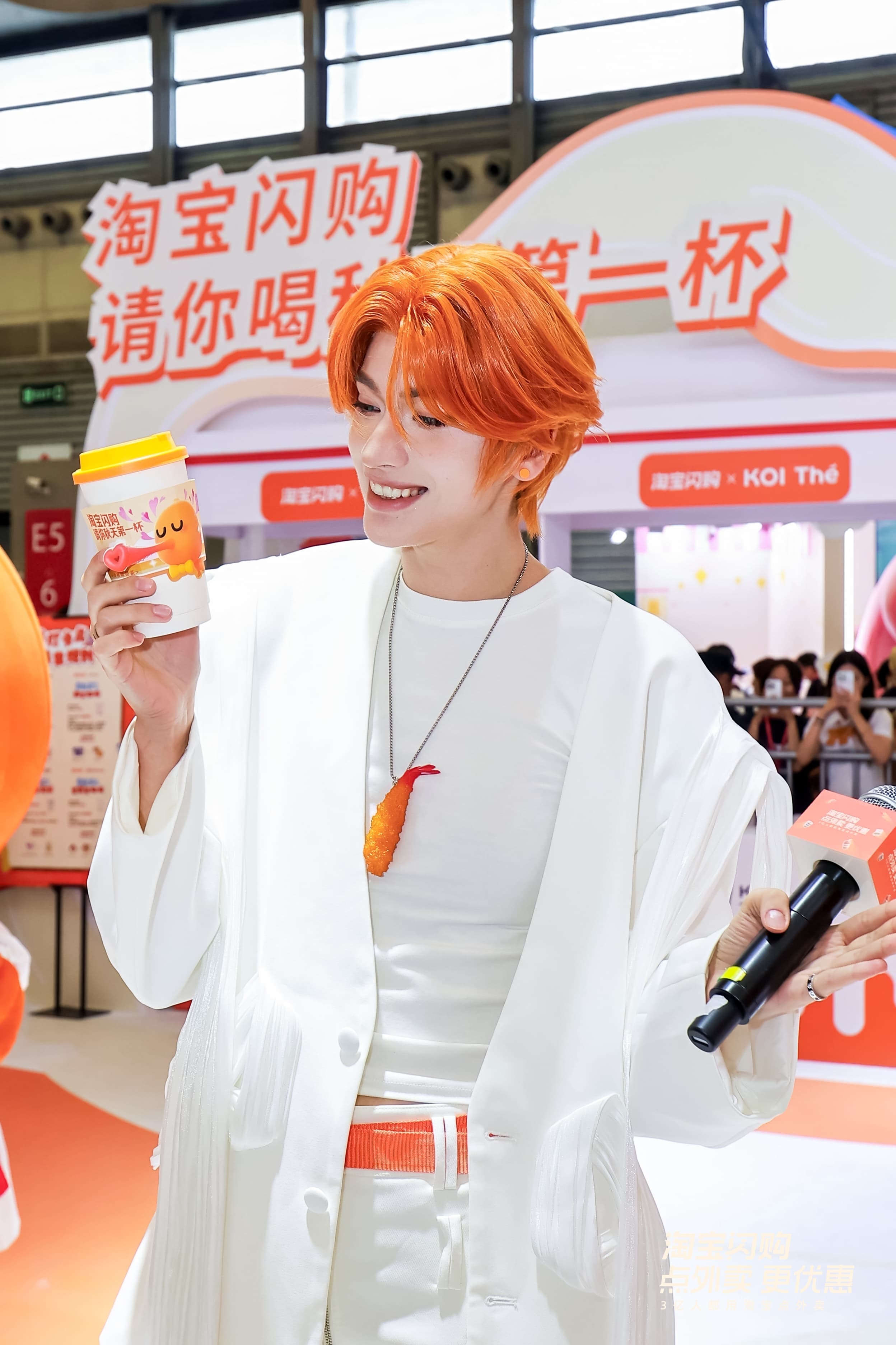 美味的饭撒会奖励勇敢的二次元！ Ber淘宝闪购也太会整活了呀？CJ现场请卡琳娜来