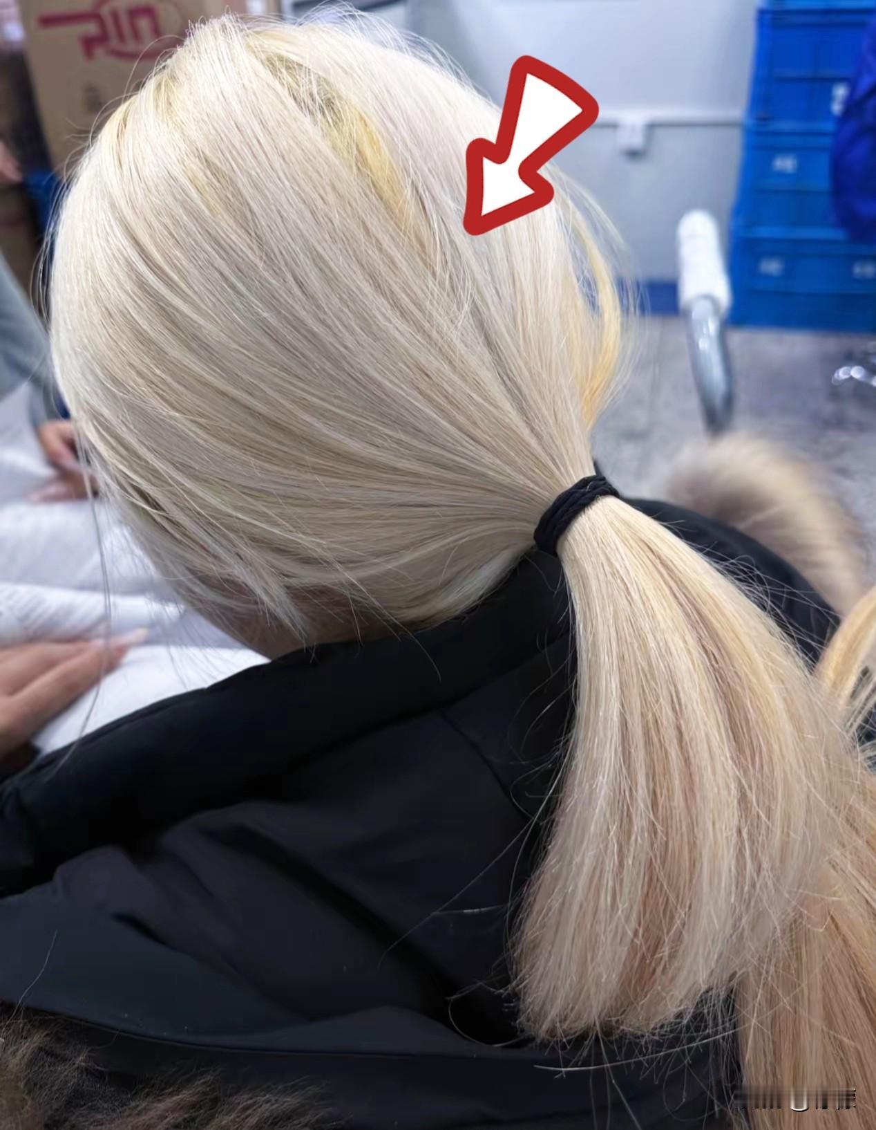 年轻人仗着身体好，
真就把健康抛到脑后了？
 
公司里有个小姑娘，从入职那天起，