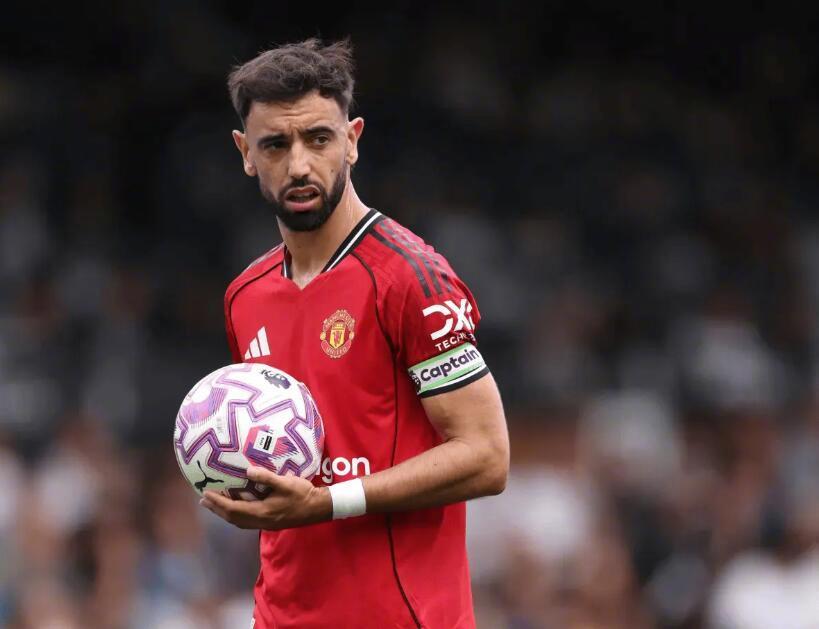 欧洲转会新闻发布会！
★逃离曼联！
B费表示只要还被需要就想留在曼联，如果回到葡