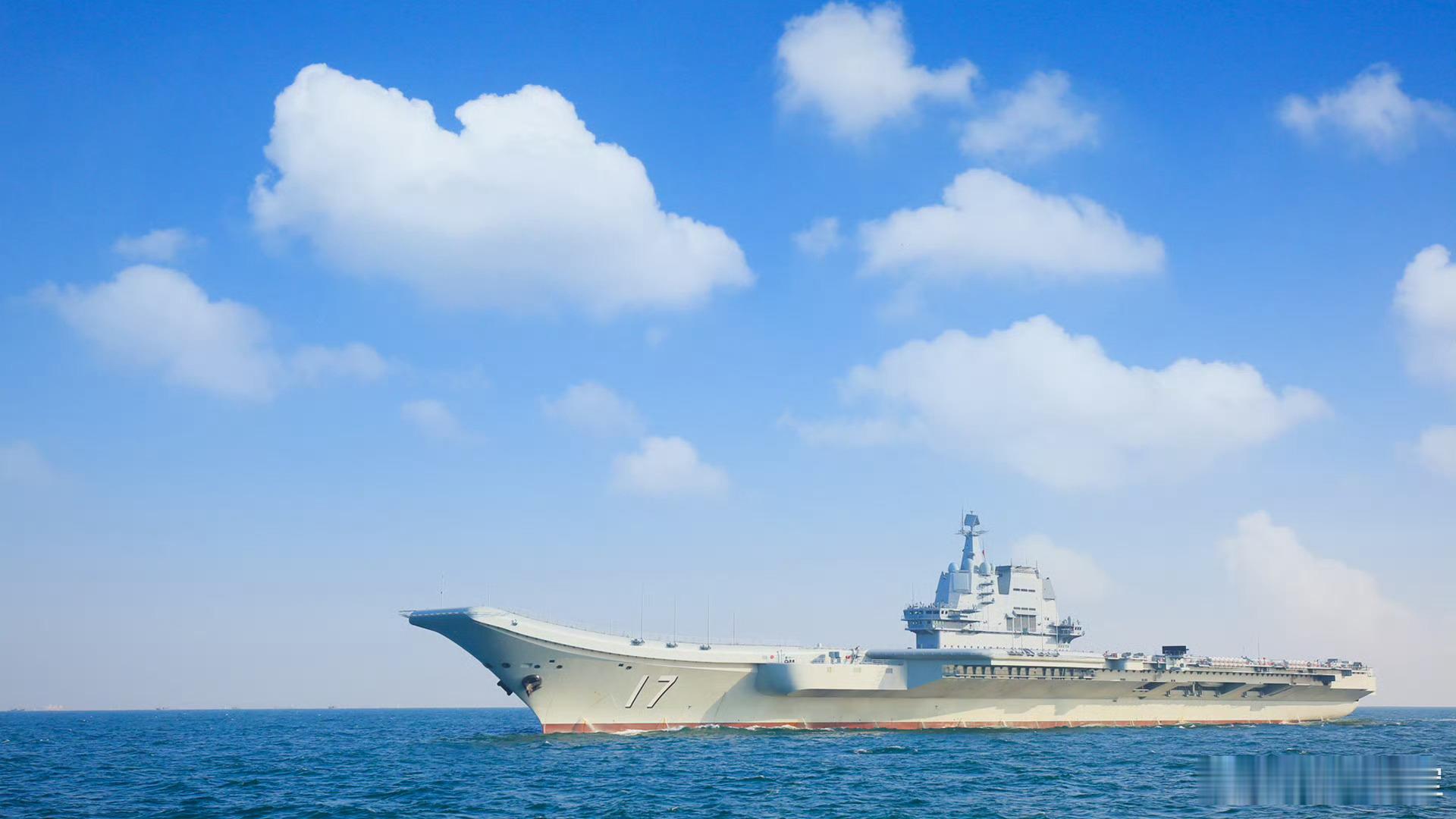 山东舰正式入列6周年 加油