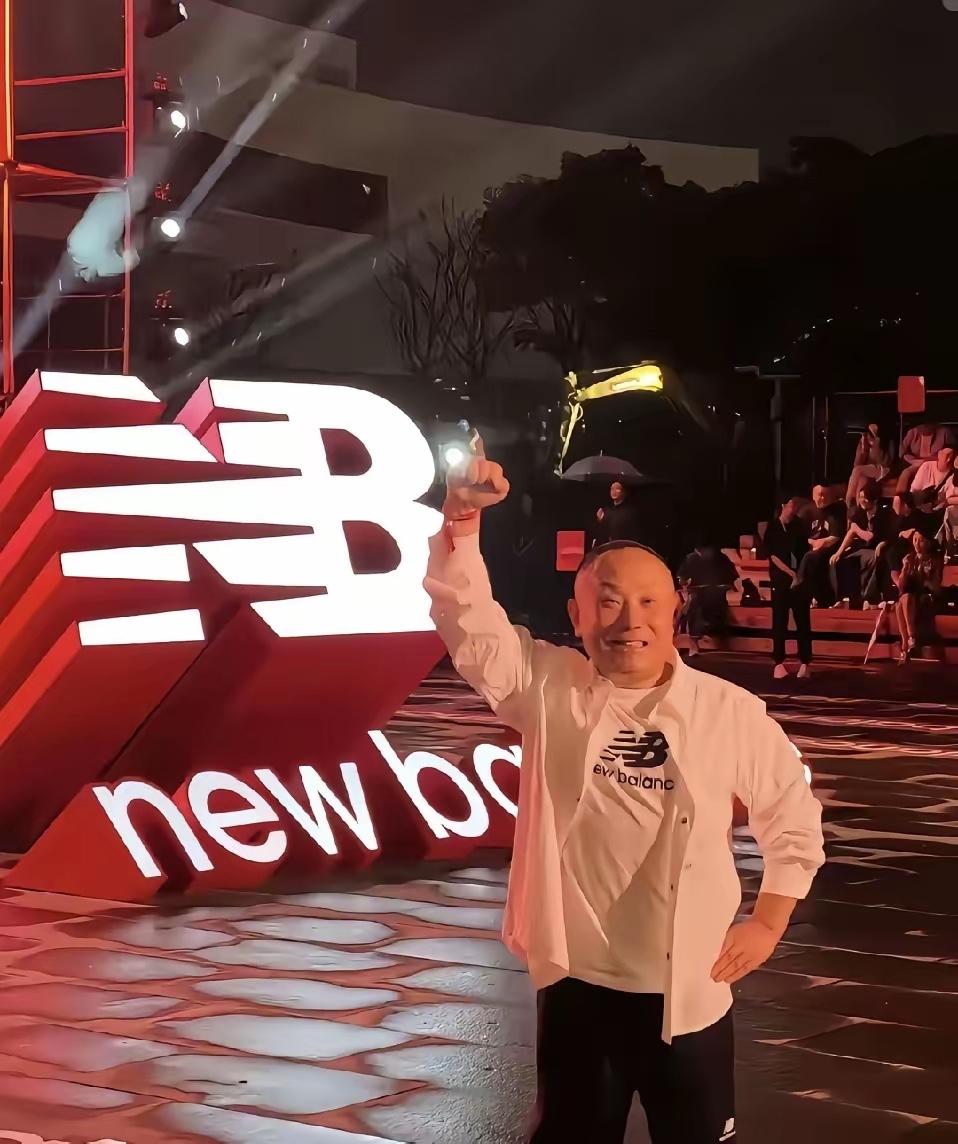 越善良的人，越容易走向极端。陕西的严鹏，用自己的一生，印证了这句话。

谁能想到