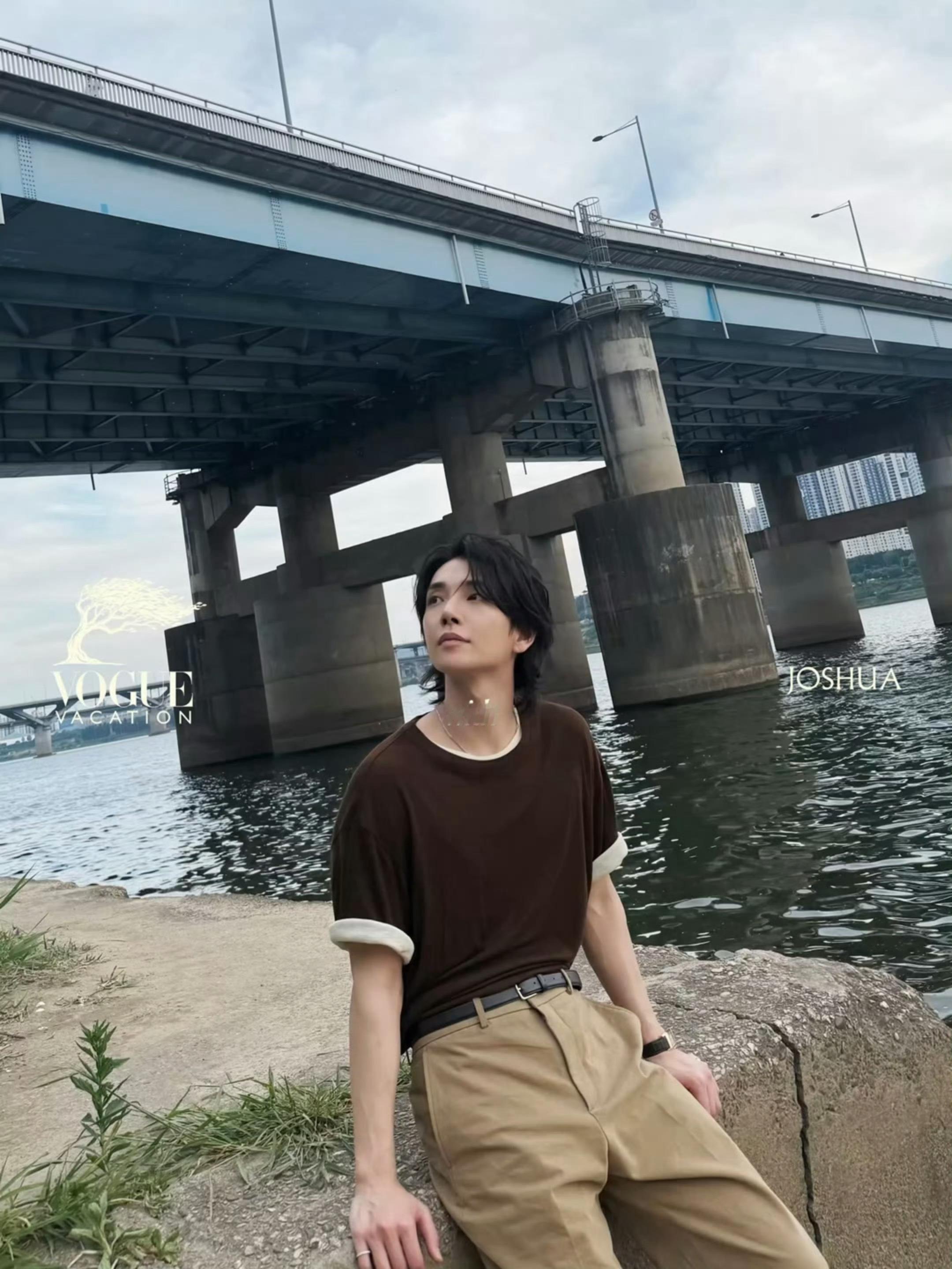SEVENTEEN洪知秀官宣出席在九寨沟举行的Vogue Vacation洪知秀