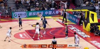 沙拉木垃圾时段疯狂打新秀，胡明轩正负值太低，谁才是原汁原味儿子娃娃？

新疆队人