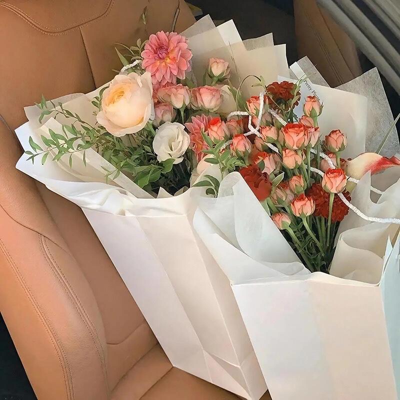 突然觉得自己真的很好，有点小漂亮，善解人意，懂得换位思考，分享欲比较旺盛，会给朋