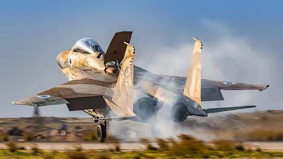 伊朗海军司令被炸死！主要负责封锁霍木海峡！美伊决战或很快打响