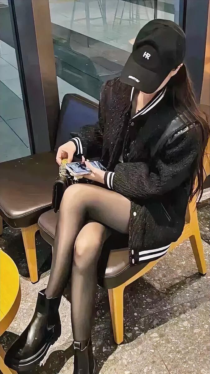 五一抢票翻车现场：去程自由，返程无路🚄

昨晚小贾攒局，大家热火朝天商量五一去