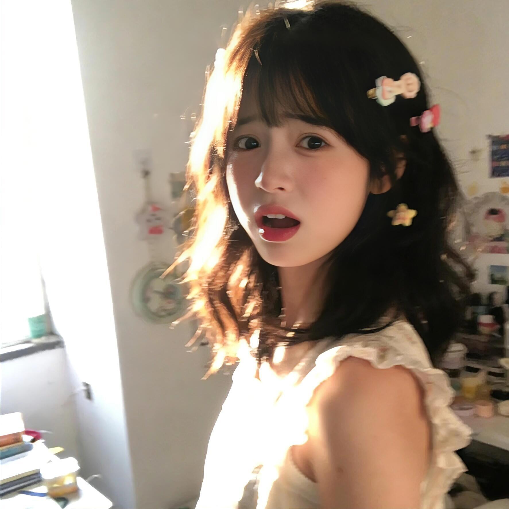 𝑾𝒆𝑪𝒉𝒂𝒕  女生头像ins头像  | 优质女头 | 氛围感女头 