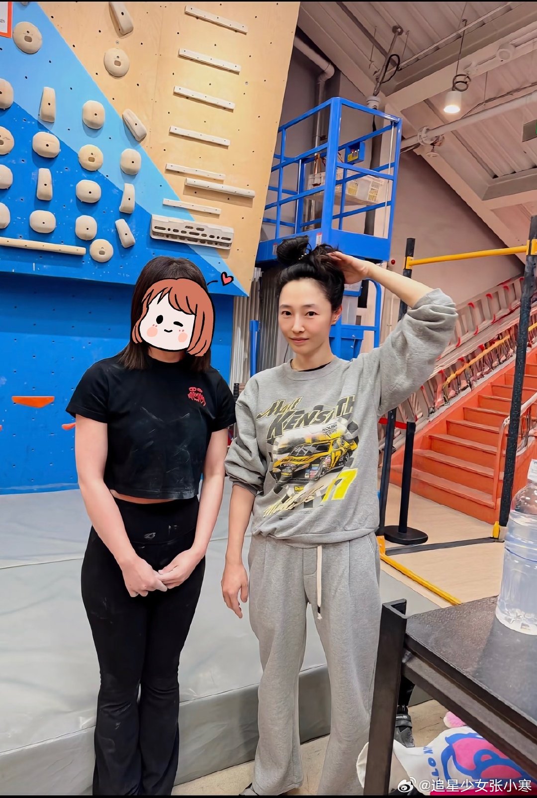 攀岩馆偶遇白百何网友攀岩馆偶遇白百何 网友攀岩馆偶遇白百何，素颜状态比精修图还能