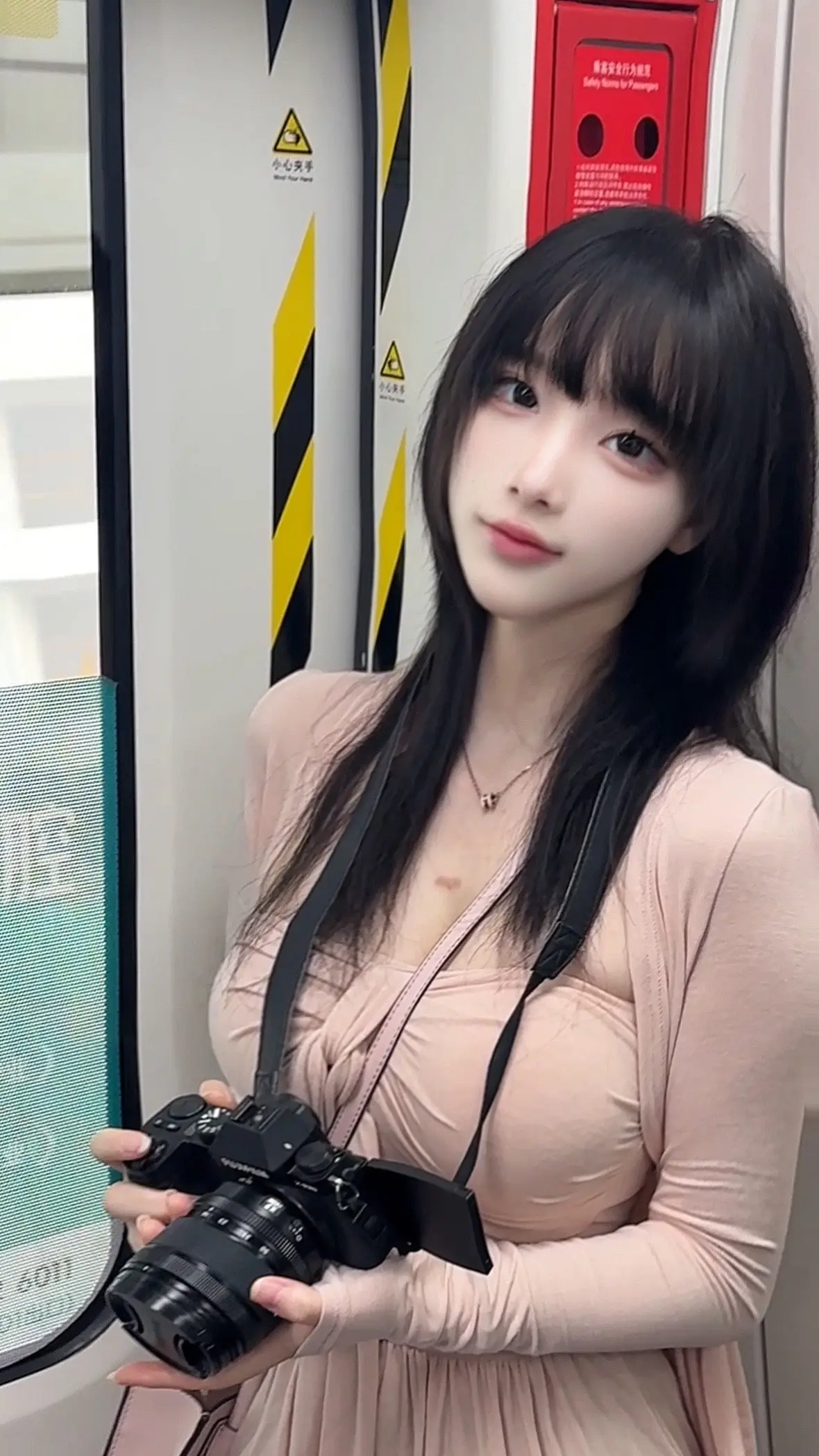 我的故事总是发生在夏天。