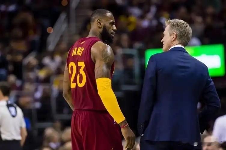 前NBA球员麦迪在一档节目中谈到了詹姆斯的下家，他说：“我觉得詹姆斯能去的球队只