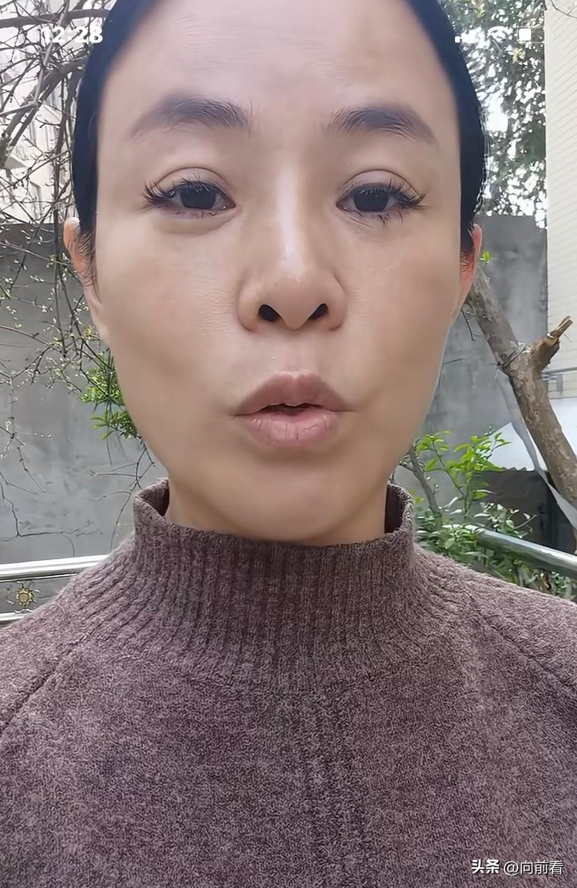 李林再次澄清“没有把弟弟送人”，2022年的帖子并非本意。最近一直有人拿着202