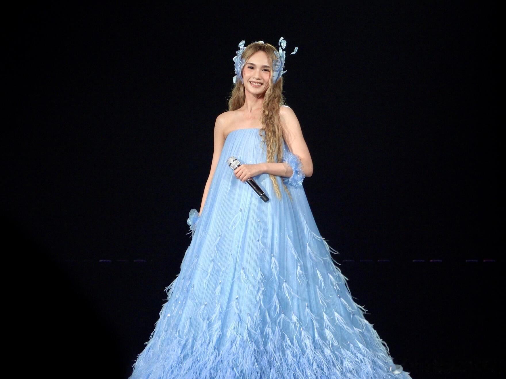 杨丞琳演唱会造型 真人芭比杨丞琳演唱会造型美疯了好吗？杨丞琳演唱会造型全是王炸！