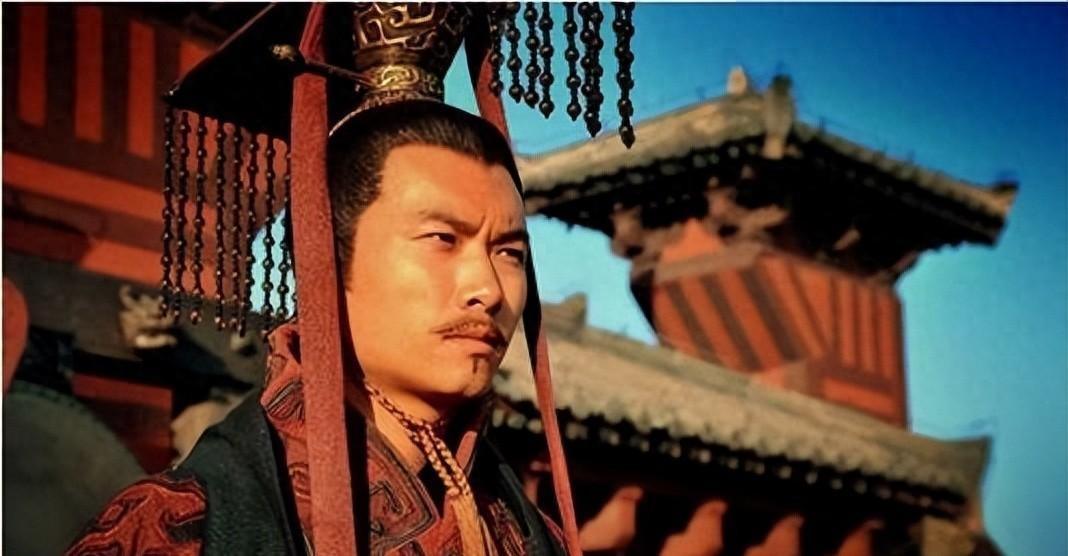 刘备称帝时，两位将臣分别持不同意见，后续命运出现巨大反差，让人倍感人生无常，你怎