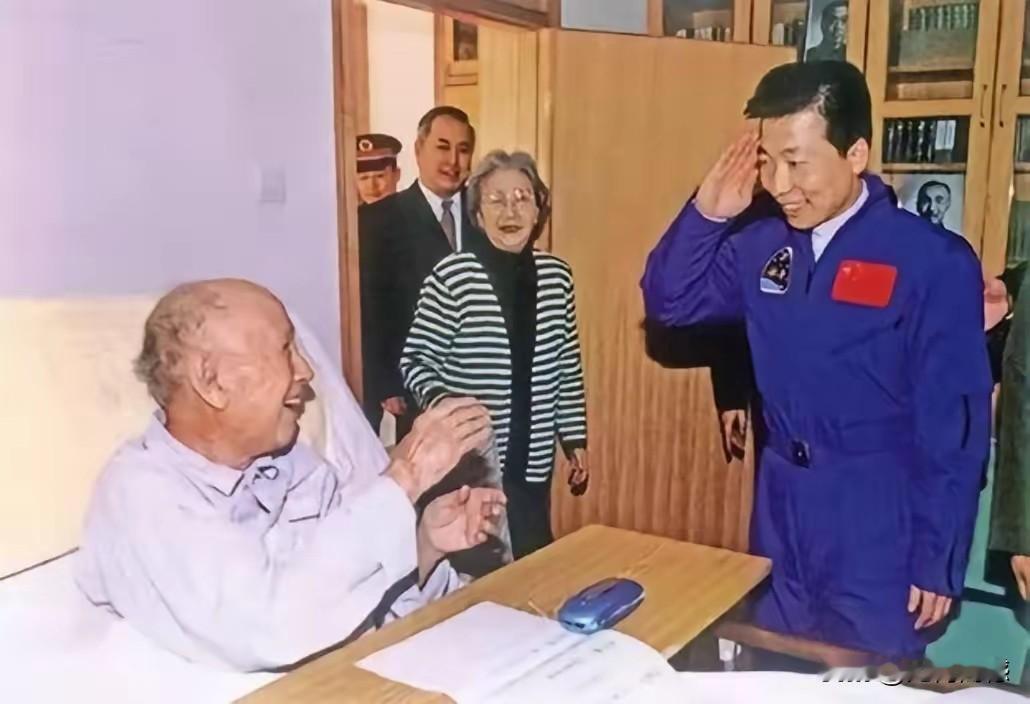 钱学森先生，是我一生最佩服的科学家之一，在他的身上，我们看到了一位大科学家难能可