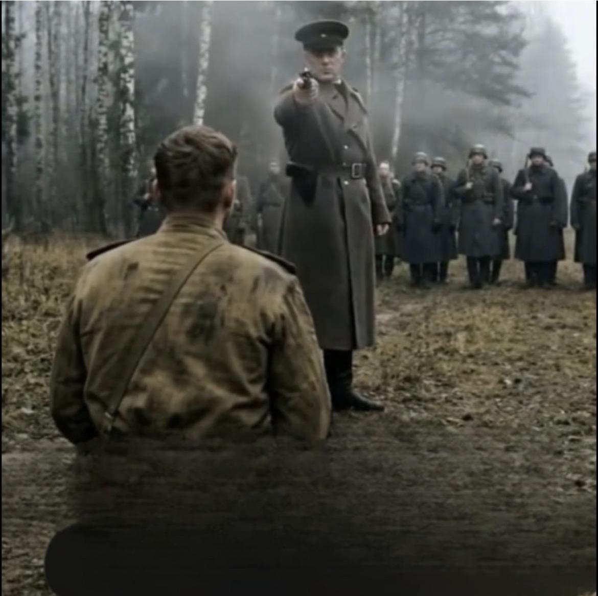 苏联红军的行囊红线

在苏联红军的队伍里，士兵从战场上背回来的东西，有时候能保命