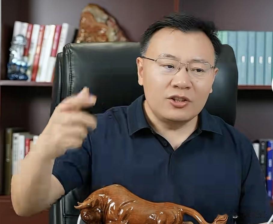任泽平直白剖析股市行情：短期回调只是挖坑，科技大行情的黄金回头车难得一遇
 
不