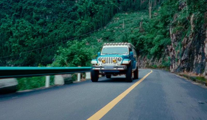 【霸王龙行者系列旅行车/角斗士宿营版上市 售48.99万元起】7月22日，我们从