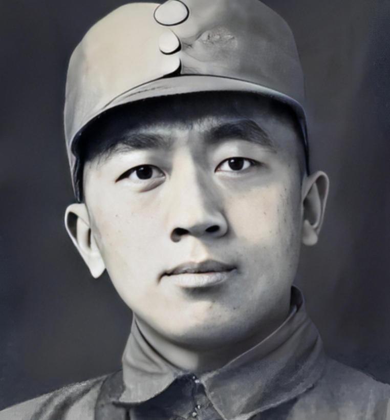 1942年，日伪军一师长派人给粟裕送了一包烟。粟裕不解，以为是敌人送礼，便饶有兴