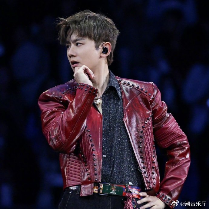 娜样纯杰的爱恋 谢娜太飒了！发文要求薛之谦向张杰道歉，守护家庭从不让步，薛之谦消