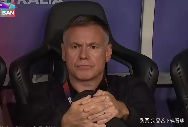 米利西奇回家后就不用回来了

这次中国女足参加亚洲杯比赛，主帅米利西奇也是算回家