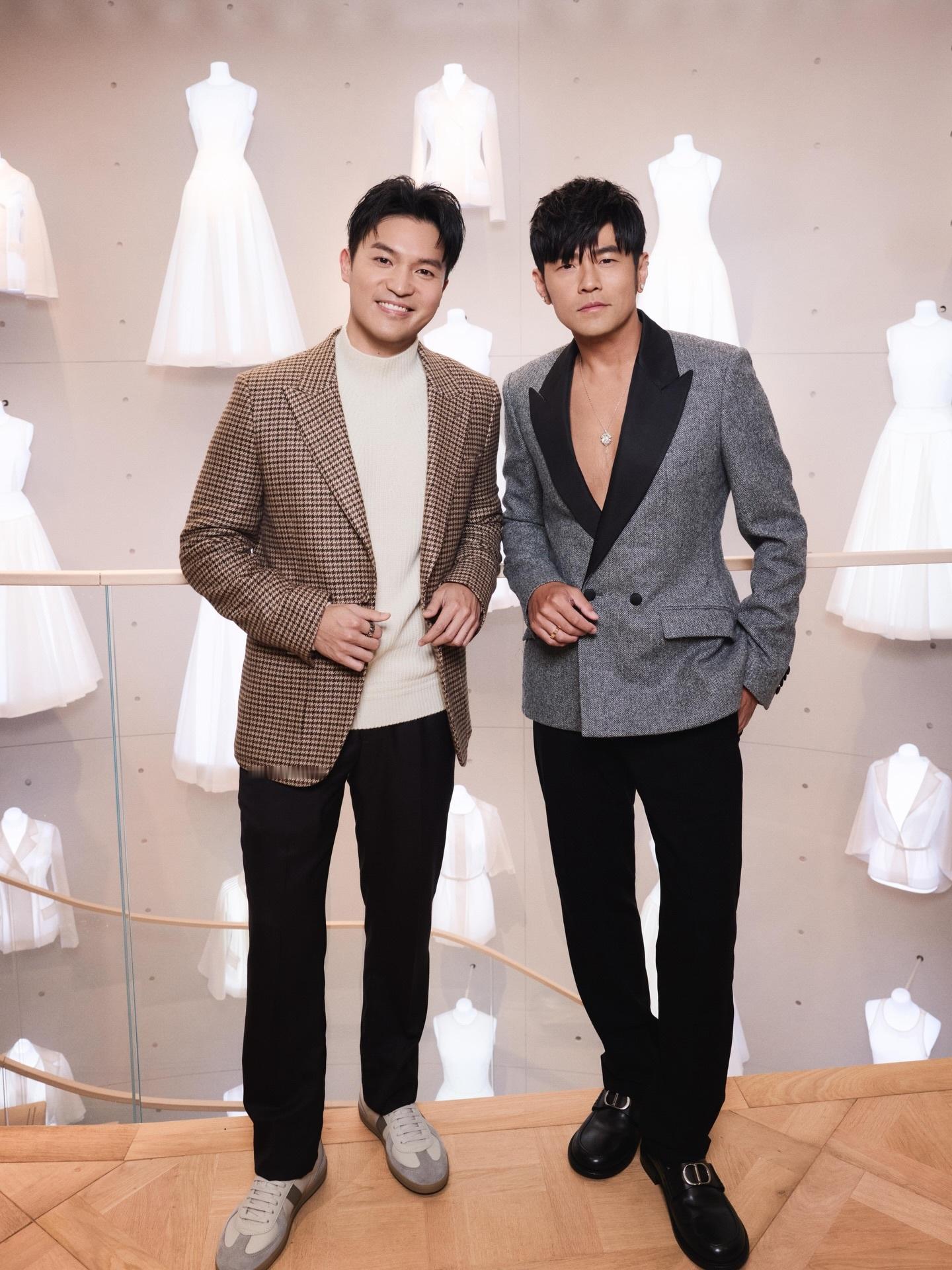 陈锐分享在DIOR活动上跟杰伦的合照 