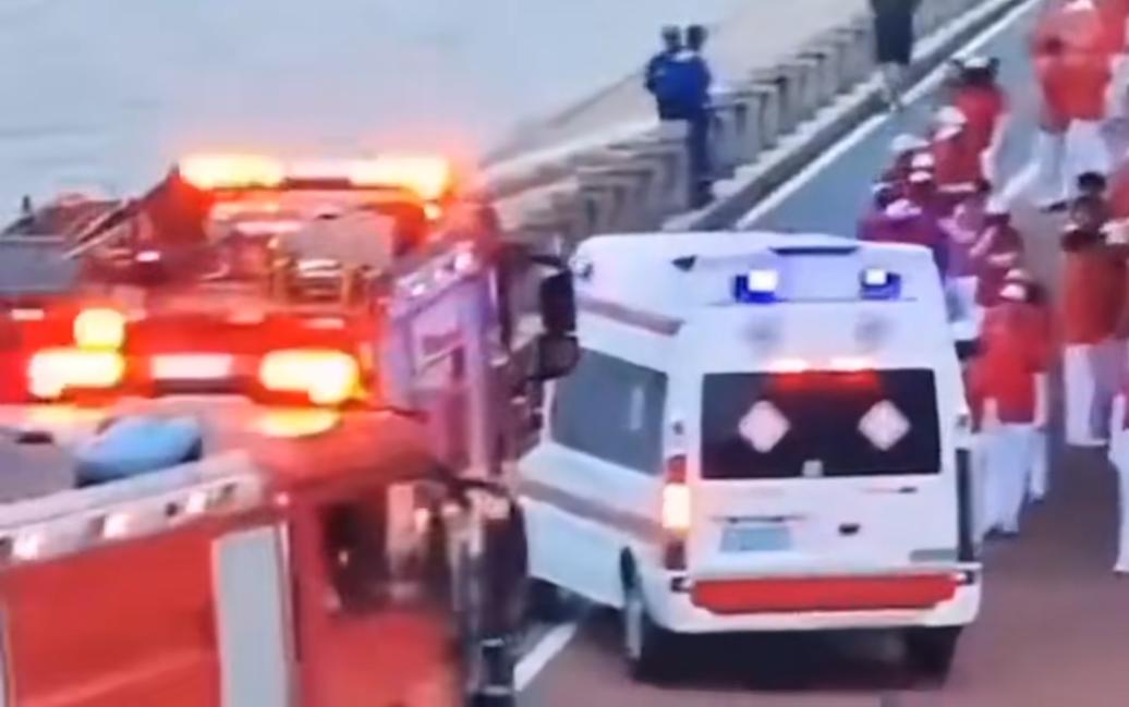 暴走团反映的社会管理失职与缺位

暴走团本是老年人以健康为目的实施的临时性活动团