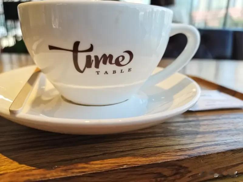 一个人打发时间，其实有很多治愈的方式。不用非得忙忙碌碌做“有意义”的事，慵懒放空