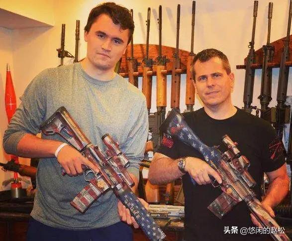 美国警告了：胆敢有外国人嘲讽查理·柯克的死，那不客气了，将被赶出美国！
副国务卿