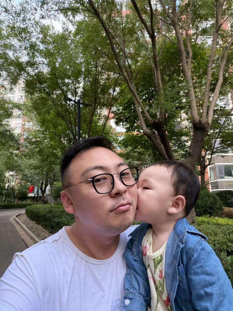短暂陪伴，即是圆满。清晨六点，行李箱再次启程南下，收拾牵挂，继续奔赴前路奋斗🚗