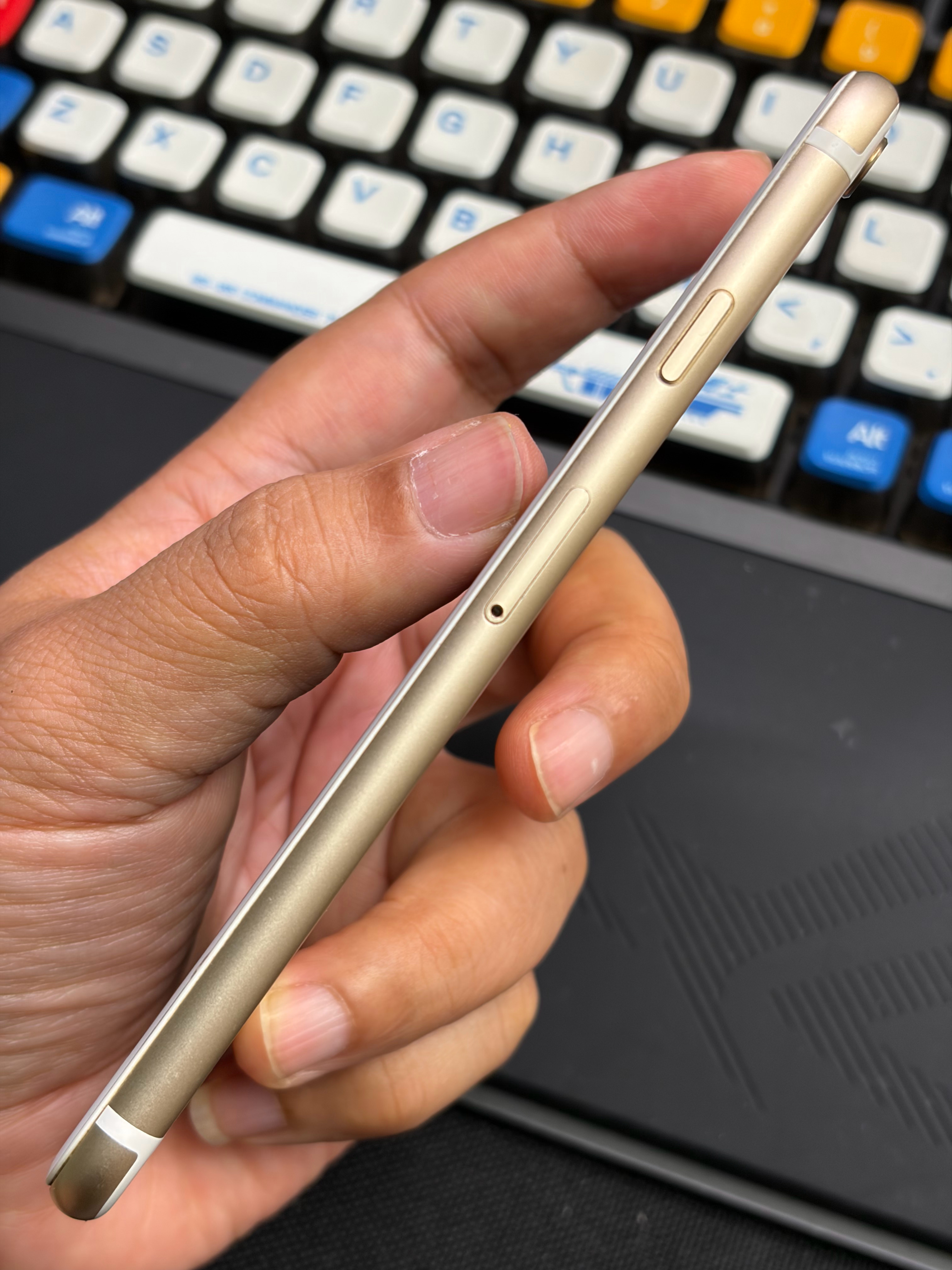 点赞抽一台iPhone 6，成色还不错，刚回收直接抽。 