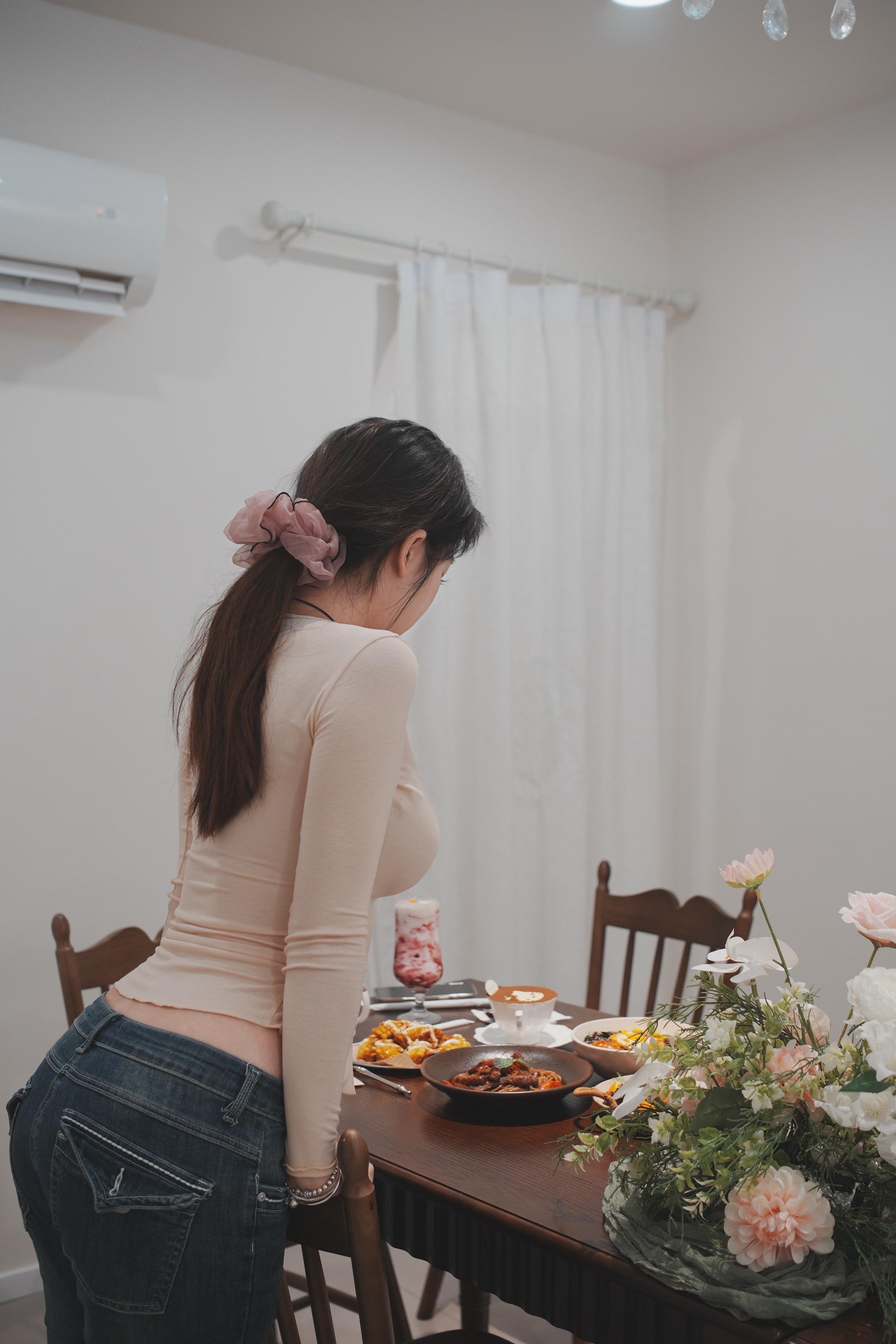 我很欣赏你有独当一面的勇气 但是世界有太多定律我们无法改变 你吃饭了吗...