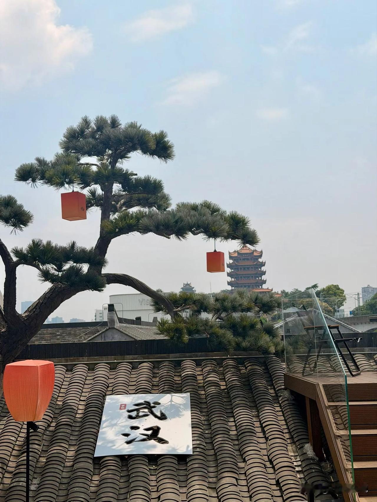 喜恶同因，人与人之间交往最重要的就是筛选，你觉得难相处的人往往有高质量社交，因为