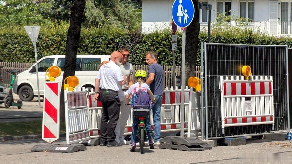 🚨若奧·帕利尼亞在季前備戰開始前，於今天回到了塞貝納大街🇵🇹布萊恩·薩拉戈