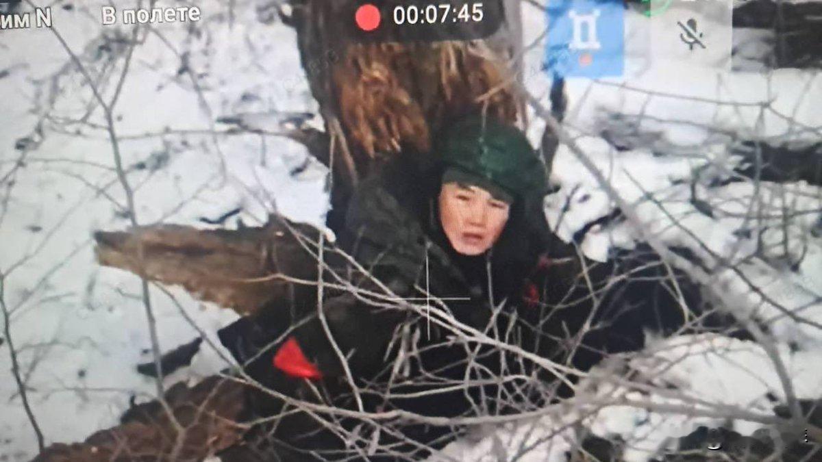 他们很瘦，可能这辈子没吃过几顿饱饭。五角大楼证实朝鲜军队参与了库尔斯克前线的战斗