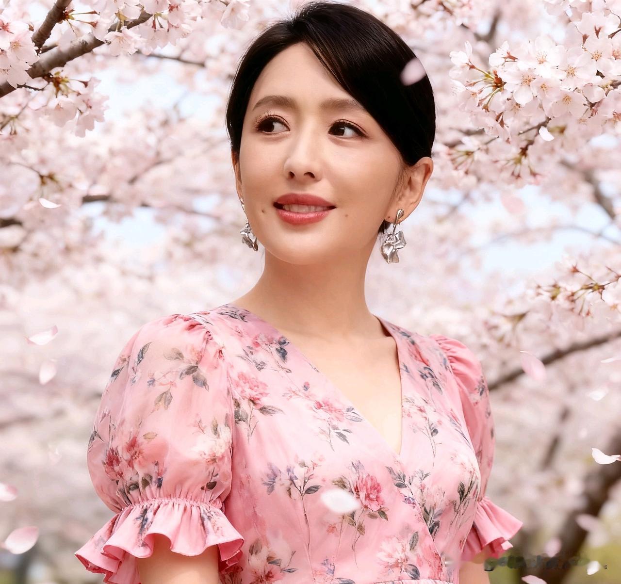 佟丽娅不再婚藏深层原因：不缺追求者，只想要“护娃优先”的爱情，与陈思诚分工带娃超