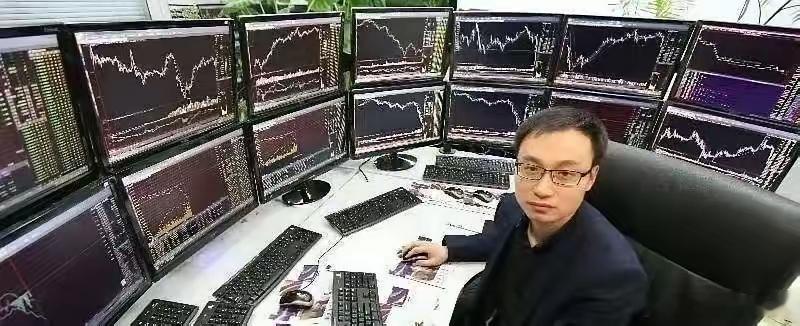 巴菲特等股灾，普通人也跟着等？有人跟我说：“我在等股灾，等暴跌再进场。”我说你等