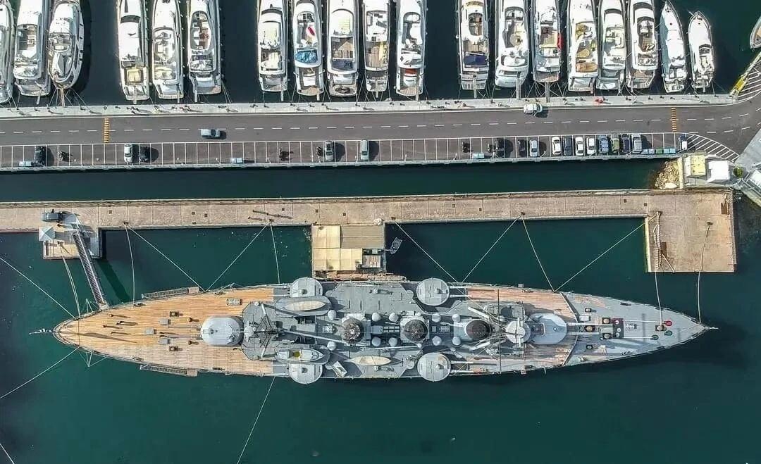 俯拍希腊🇬🇷海军乔治·埃夫洛夫号装甲巡洋舰 