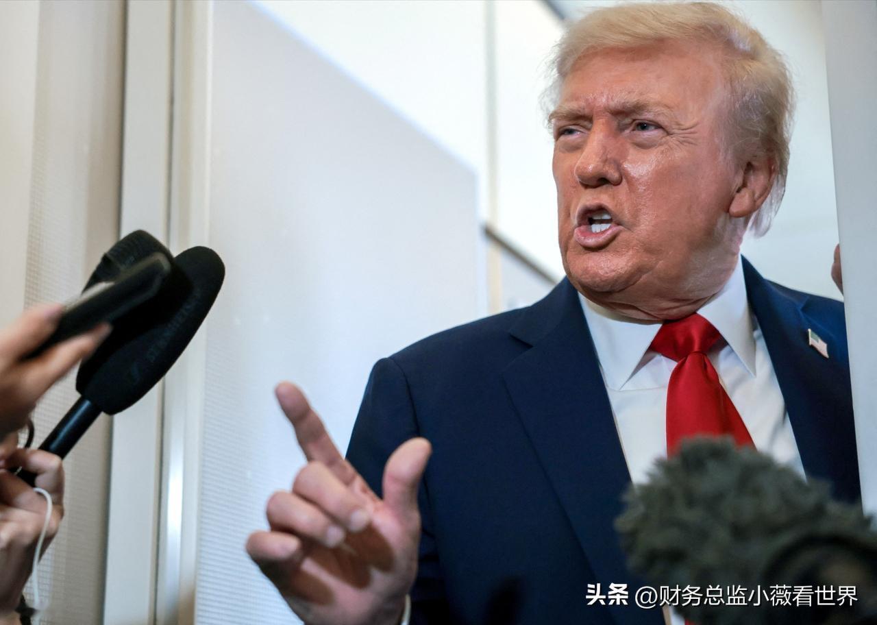 我认为这次美国向中国妥协的概率很大，因为美国已经黔驴技尽了，面对我们的反制，毫无