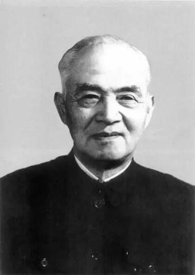 李四光（1889年10月26日—1971年4月29日），字仲拱，原名李仲揆，湖北