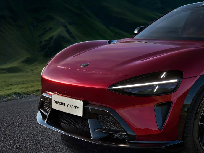 小米 YU7 GT 性能参数曝光1003 马力的动力输出，300km/h 的极速