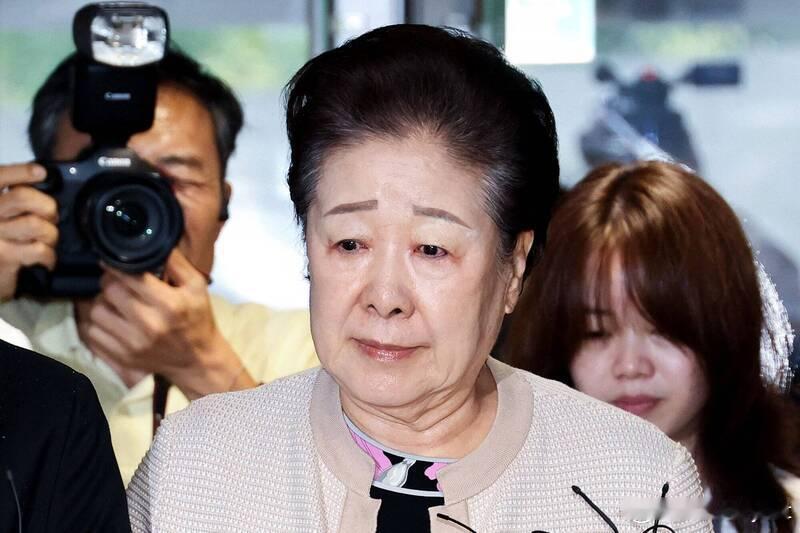 【涉向韩国前第一夫人行贿并涉嫌销毁证据 统一教会长韩鹤子被捕】海外新鲜事韩国 韩
