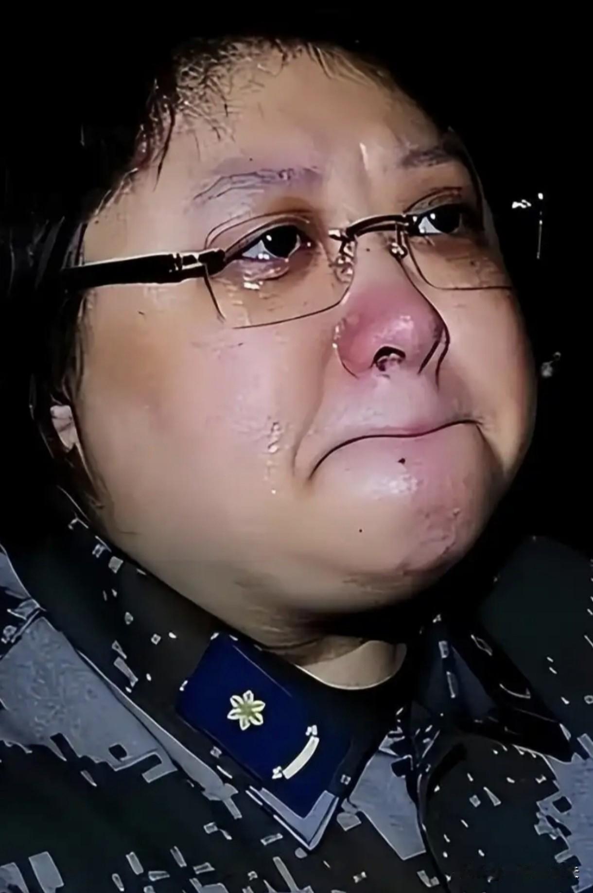 《韩红一句错话被深度解读
          昨天开始逆转》
    [微风][