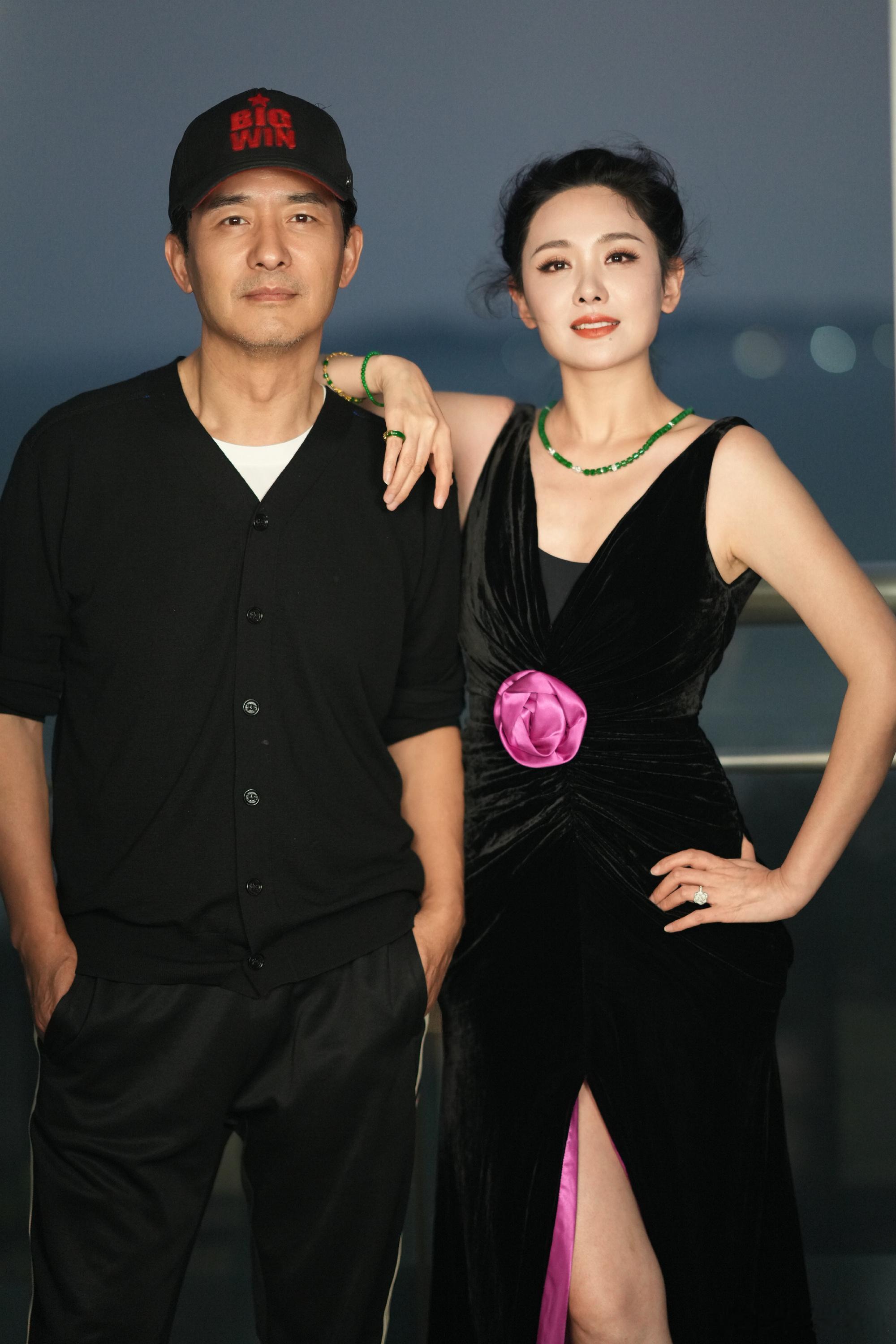 程莉莎是郭晓东监考人程莉莎是郭晓东的监考人 程莉莎当郭晓东的监考人，严肃是真的严