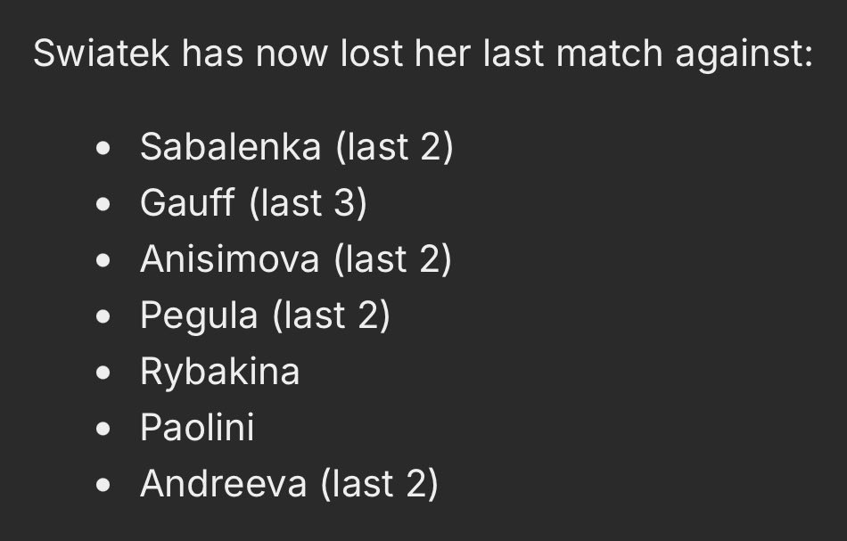 看到这个统计还蛮意外的，斯瓦泰克对目前TOP10中的7位都是以连败或1败收场：❌