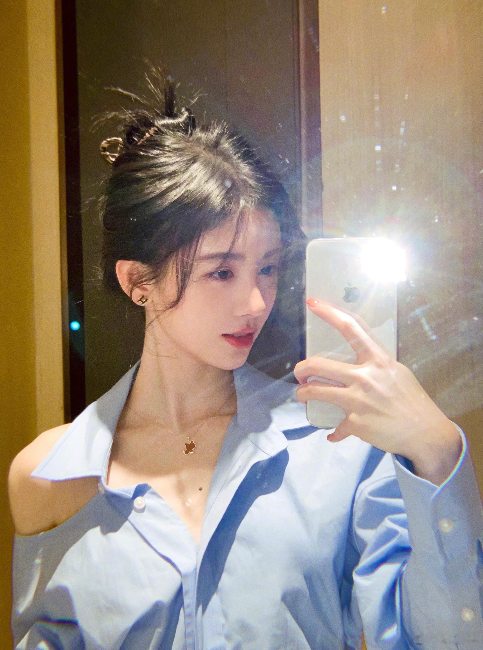 🍊💙鞠婧祎万花世界🍊💙鞠婧祎苏绿夏没有人天生脾气好 对你好是因为你很重要