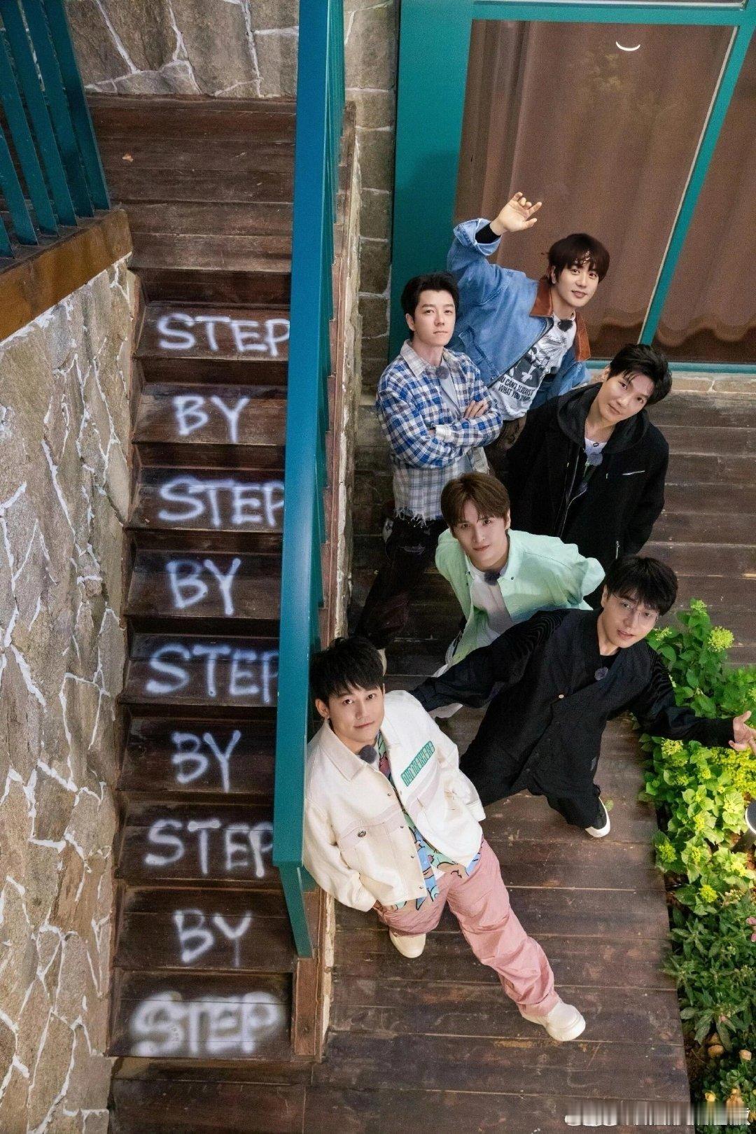 #这才是音综该有的样子#每次听到这些歌曲都让人心动不已！音综就应该是这样的，让人