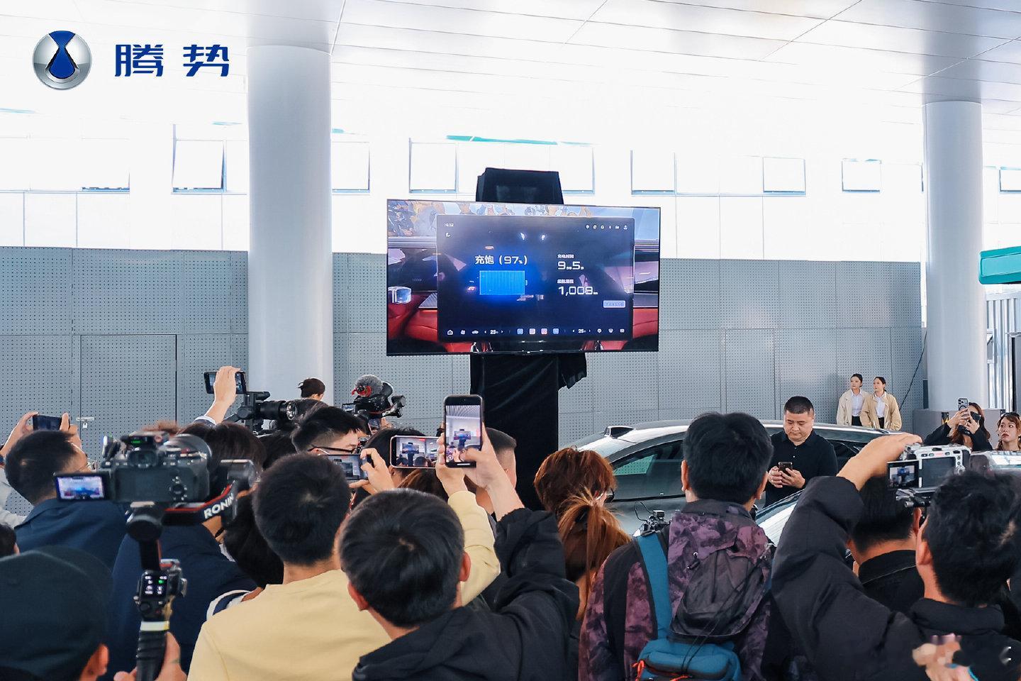 比亚迪腾势汽车李慧硬刚宁德时代PPT快充不玩概念只做量产，腾势用交付说话。第二代