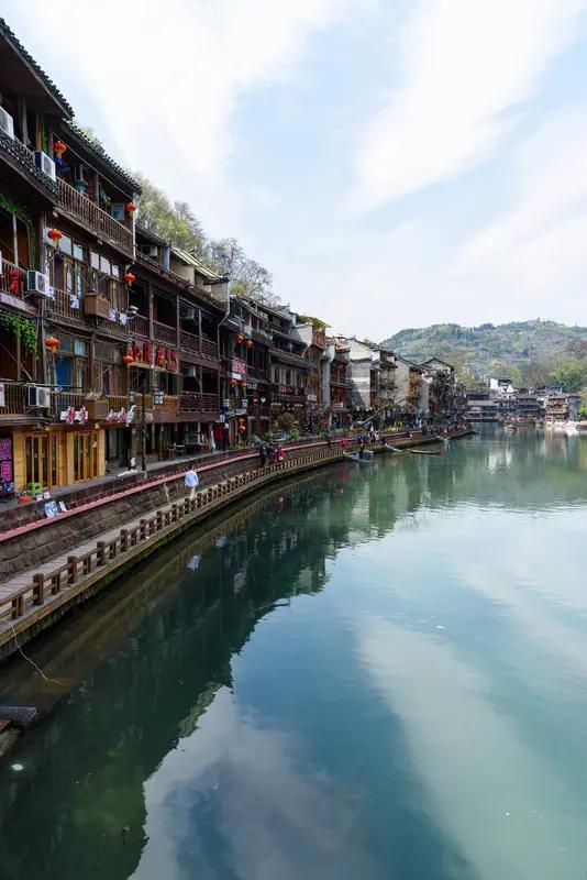 00后必打卡！首批“美丽中国打卡点”里的10处青春胜地，你去过几个？
 
当代0