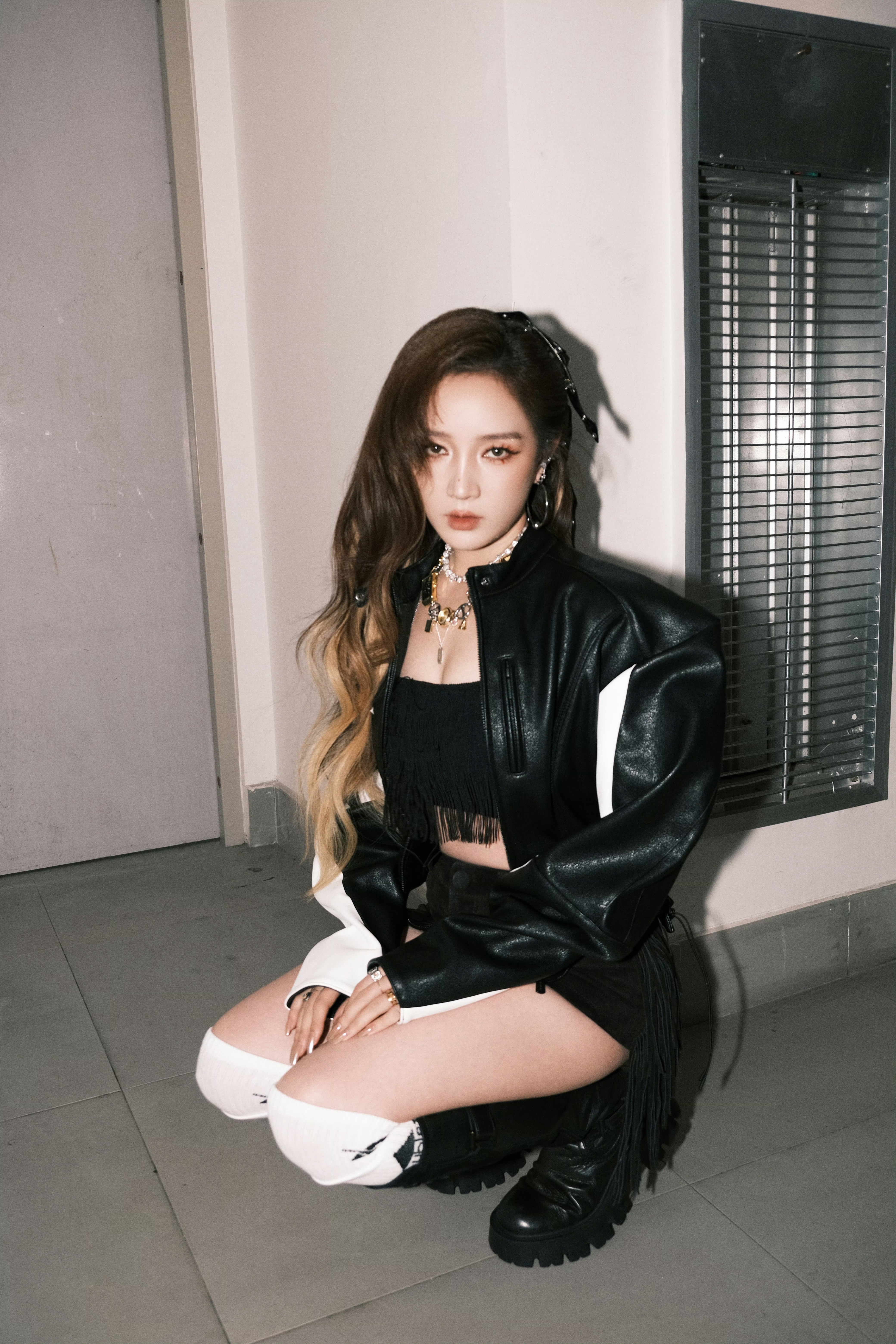 成都娱乐快讯成都提前进入过年模式。12/26日，孟佳成都晚会录制。同城热点创作计