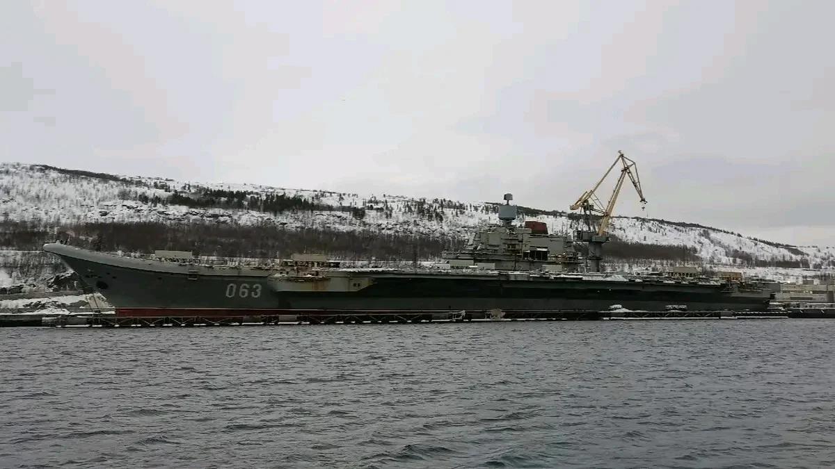 摩尔曼斯克库兹涅佐夫海军上将号
2026
仍在漂浮......